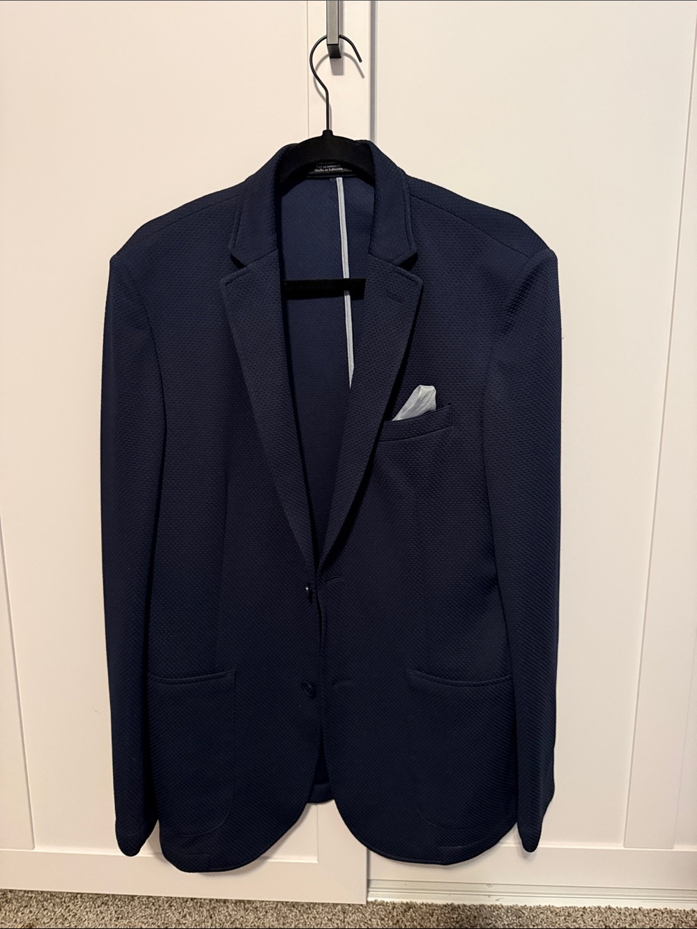 Vince Camuto Navy Textured Sport Coat with Pocket Square